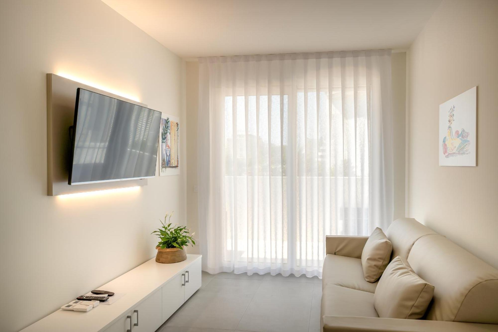 Maxim Apartment